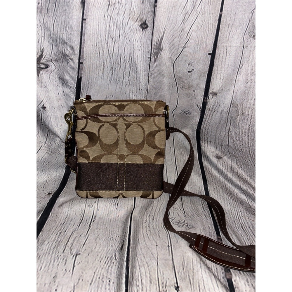 COACH SIGNATURE TOP ZIP CROSS BODY SWINGPACK BAG PURSE HANDBAG BROWN